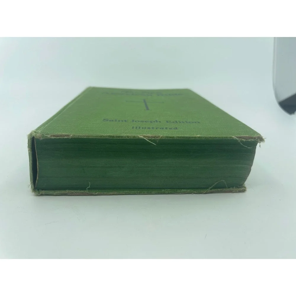 New American Bible Saint Joseph Edition 1970 Large Type Illustrated‎ Green T-611
